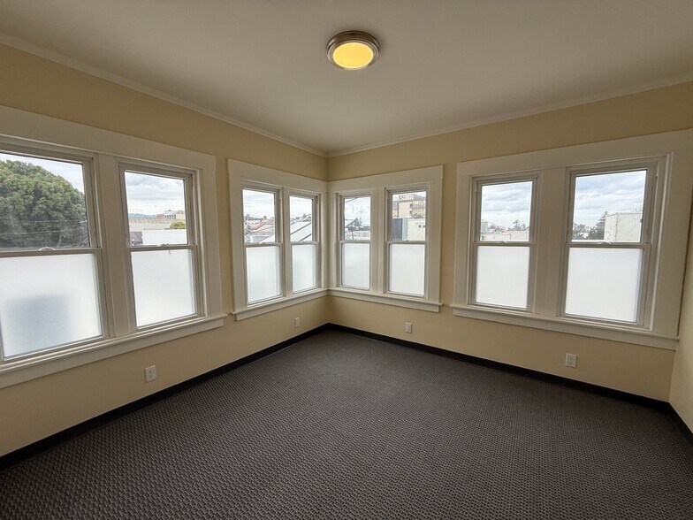 More Photos Of 251 Park Rd, Burlingame Loft Creative Space For Lease