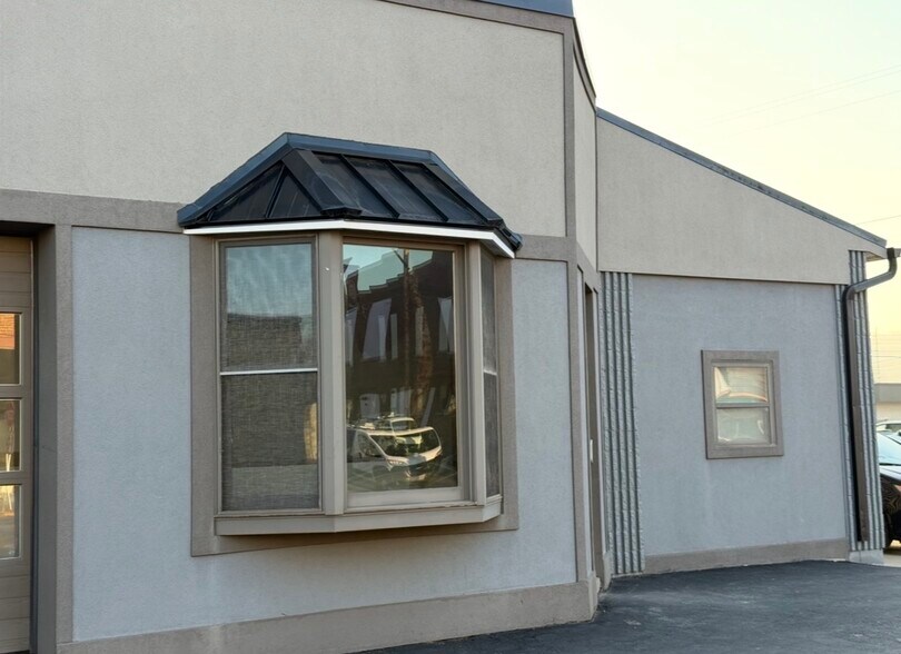 More Photos Of 103 Leonard St S, West Salem Freestanding For Lease