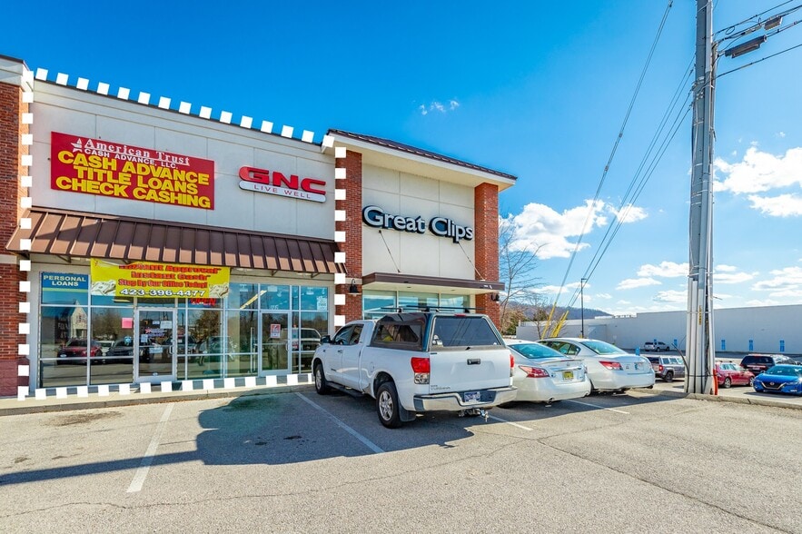 More Photos Of 5910 Reagan Ln, Ooltewah General Retail For Lease