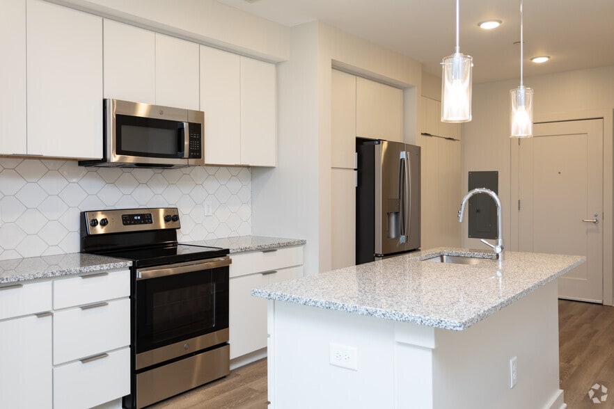 More Photos Of 650 N Main St, High Point Apartments For Lease