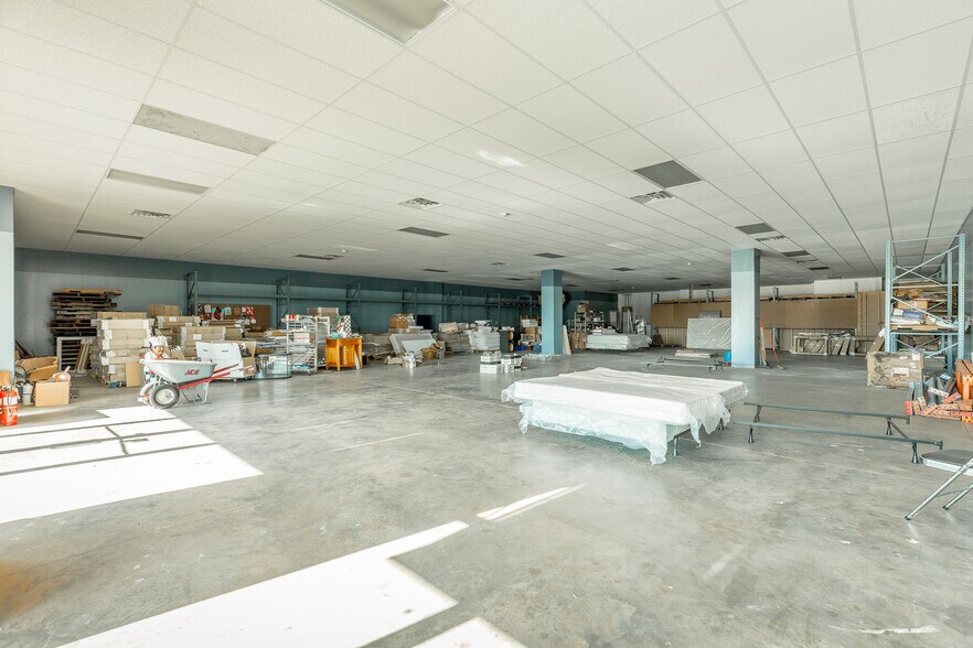 More Photos Of 150 Pearl Dr, LaFayette Restaurant For Sale