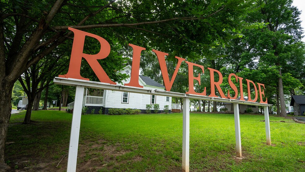 More Photos Of 2115 Bolton Rd NW, Atlanta Office For Lease