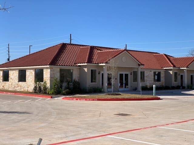 Primary Photo Of 7070 Knights Ct, Missouri City Medical For Lease
