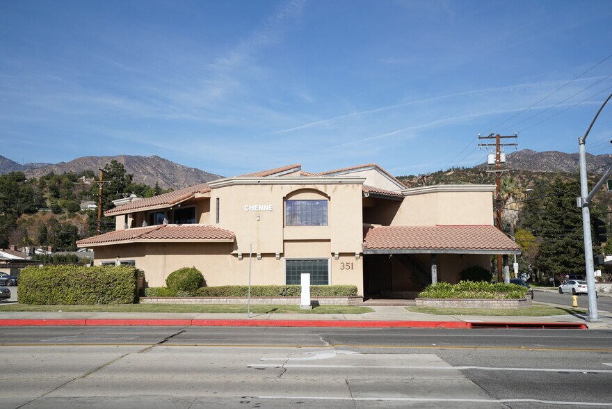 Primary Photo Of 351 E Foothill Blvd, Arcadia Medical For Lease