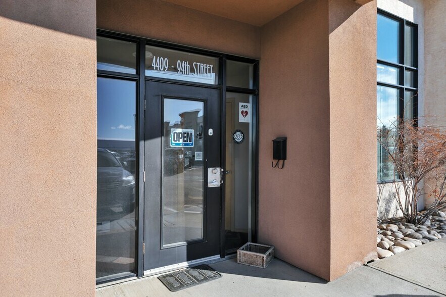 More Photos Of 4403-4413 94 St NW, Edmonton Light Distribution For Sale