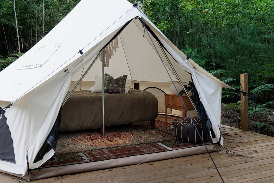 More Photos Of 9239 E 8 Mile Rd, Luther Hotel For Sale