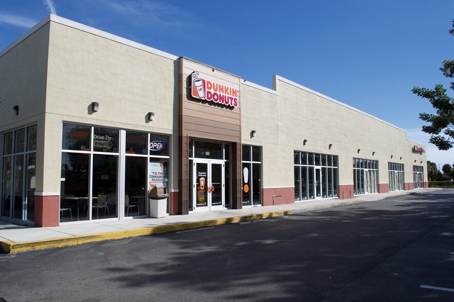 More Photos Of 374-400 N Rock Island Rd, Margate Freestanding For Lease