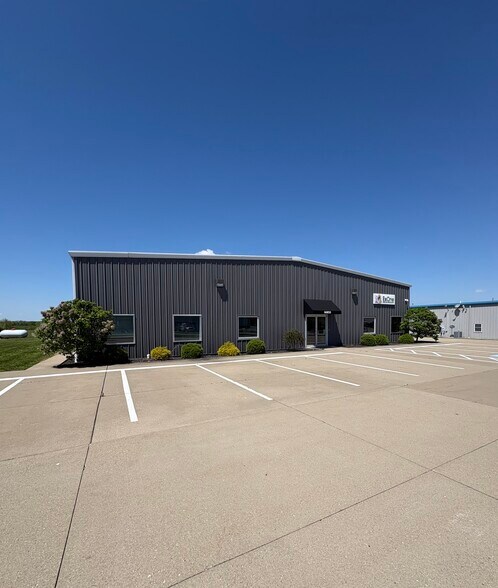 Primary Photo Of 66850 Executive Dr, Saint Clairsville Warehouse For Lease