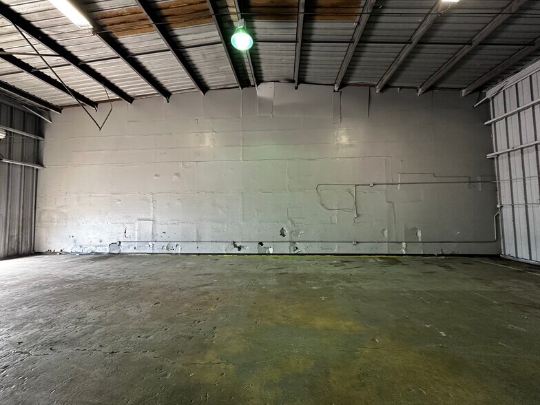 More Photos Of 4645-4657 Southern Blvd, West Palm Beach Unknown For Lease