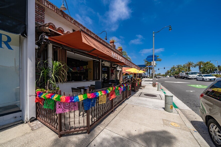 More Photos Of 2515 E Coast Hwy, Corona Del Mar Storefront Retail Office For Sale