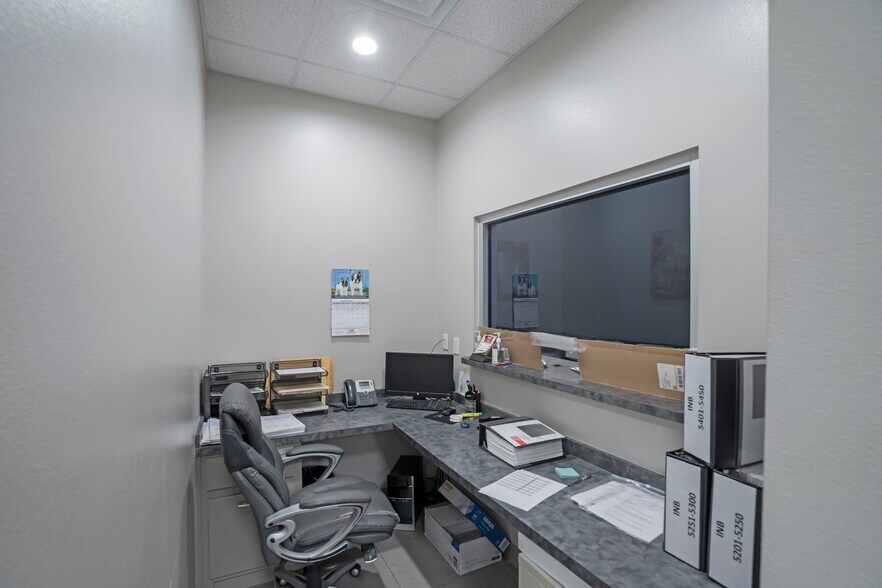 More Photos Of 10500 S Cage Blvd, Pharr Service Station For Sale