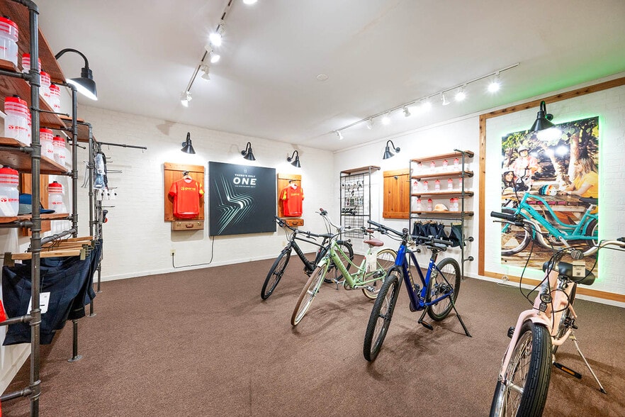 More Photos Of 126 W Main St, Plainfield Storefront For Sale