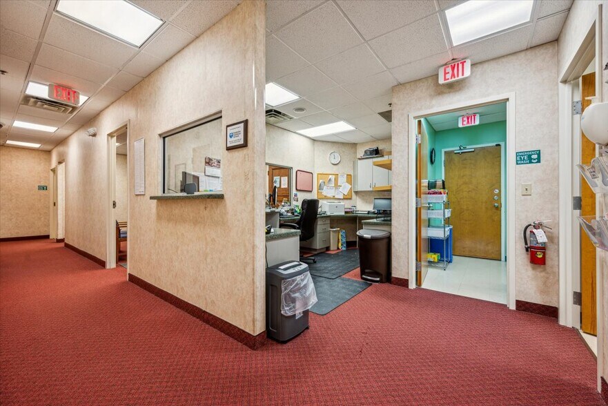 More Photos Of 1465 State Route 31 S, Annandale Medical For Lease