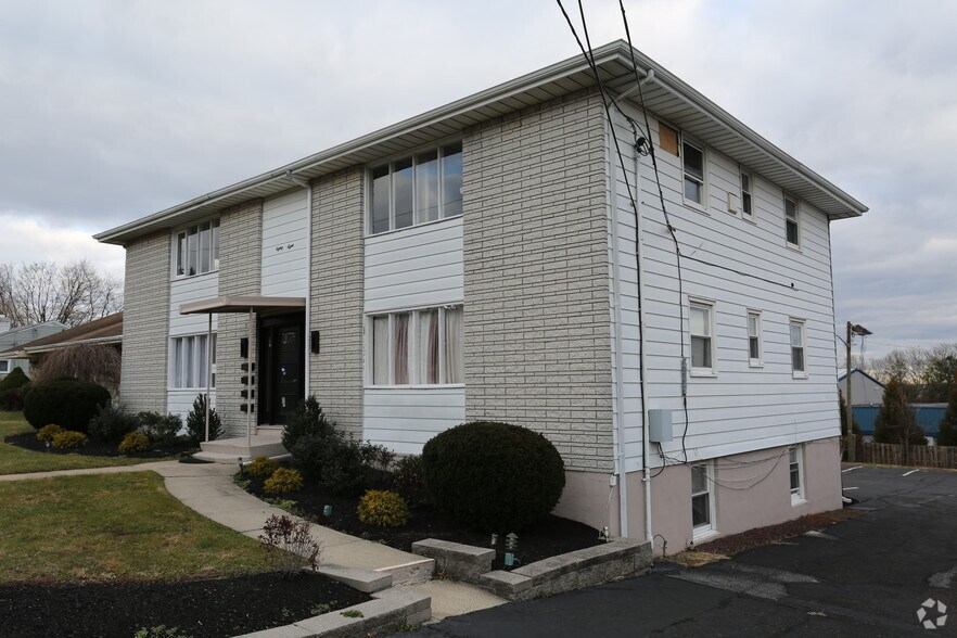 More Photos Of 88 Lakedale Dr, Lawrenceville Office For Lease