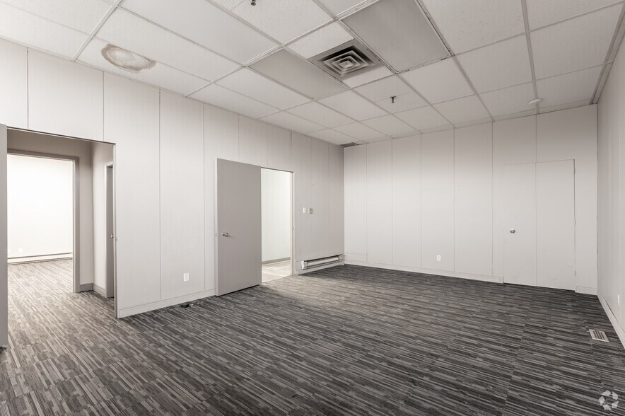 More Photos Of 25 Tangiers Rd, Toronto Service For Lease