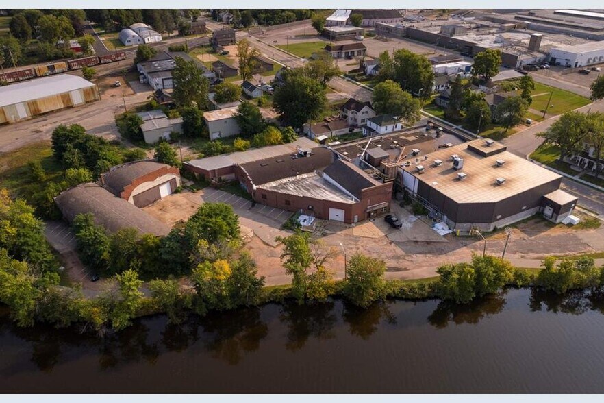 More Photos Of 80 Oliver St, Wisconsin Rapids Manufacturing For Lease