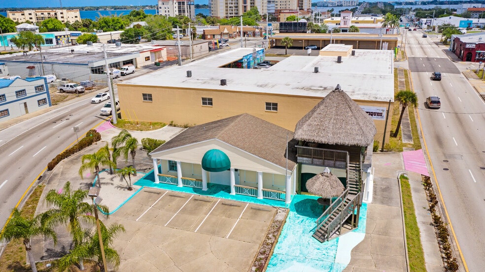 More Photos Of 117-137 Hughlett Ave, Cocoa General Retail For Sale