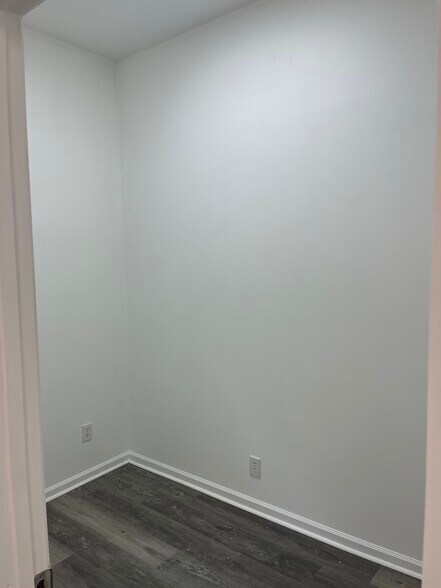 More Photos Of 6737 Ringgold Rd, East Ridge Office For Lease