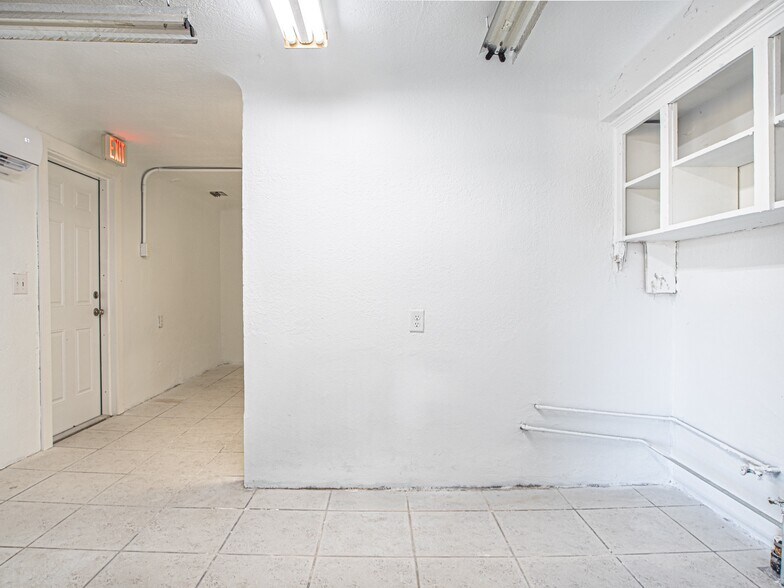 More Photos Of 7618 US Highway 19, New Port Richey Storefront Retail Office For Lease
