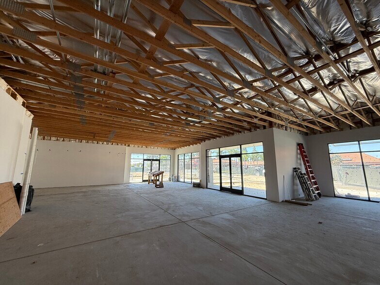 More Photos Of 2095 E Orangethorpe Ave, Placentia Fast Food For Lease