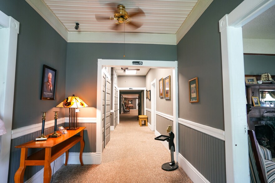 More Photos Of 627 Gum St, Mooresville Funeral Home For Sale