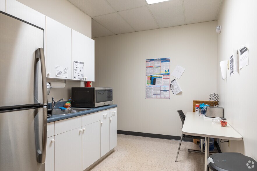 More Photos Of 4303 Vineland Rd, Orlando Unknown For Lease