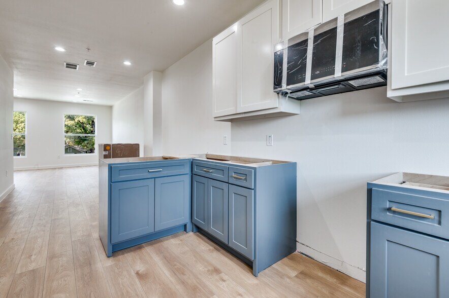 More Photos Of 504 O Connor Rd, Irving Multifamily For Sale