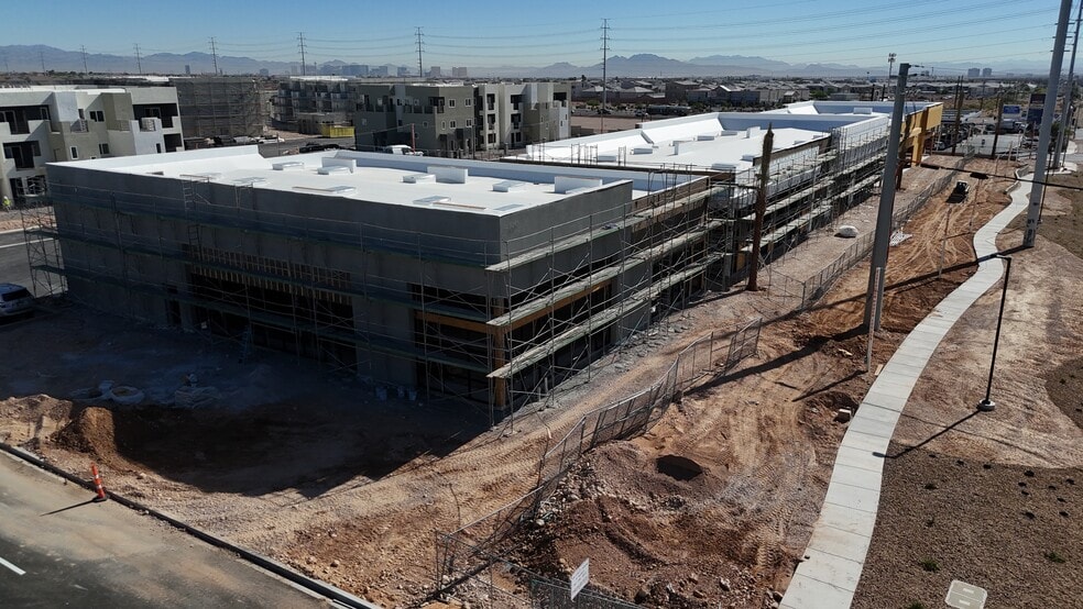 More Photos Of Rainbow & Blue Diamond, Las Vegas Unknown For Lease
