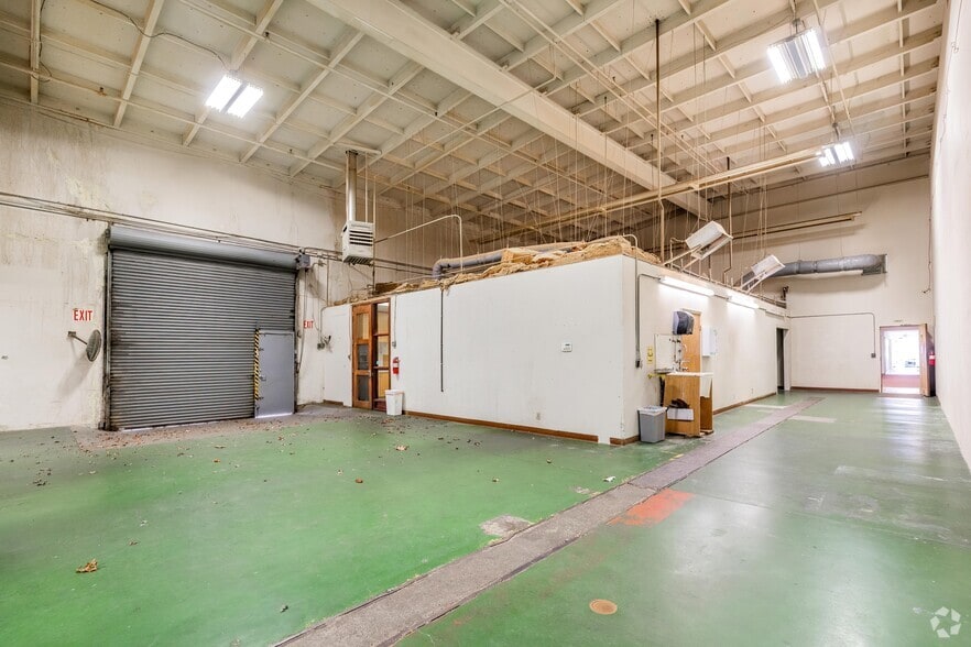 More Photos Of 217 Harbour Way, Richmond Distribution For Sale