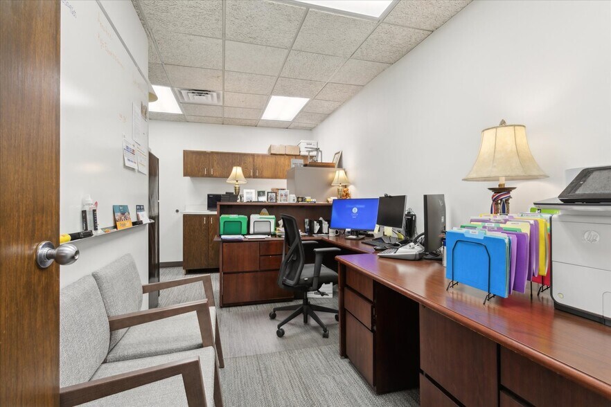 More Photos Of 732 Thimble Shoals Blvd, Newport News Office For Sale