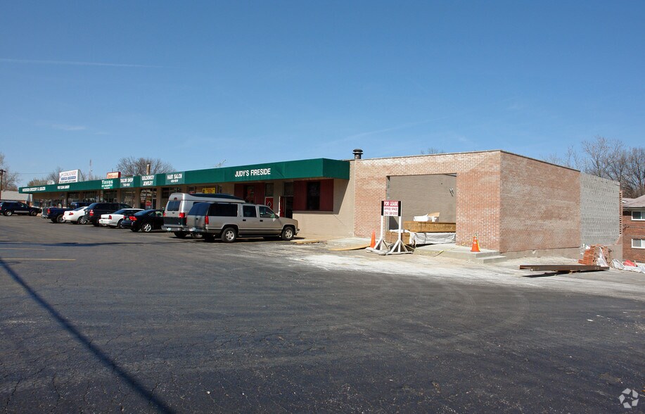 More Photos Of 2128-2146 Woodson Rd, Overland Freestanding For Sale
