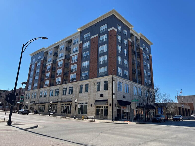 More Photos Of 901 New Hampshire St, Lawrence Apartments For Lease