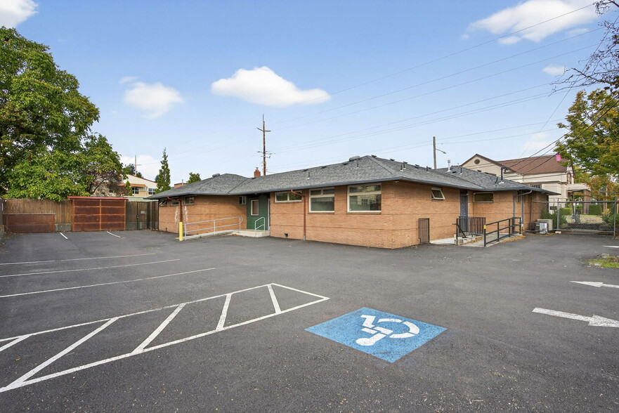 More Photos Of 5311-5315 N Vancouver Ave, Portland Medical For Sale