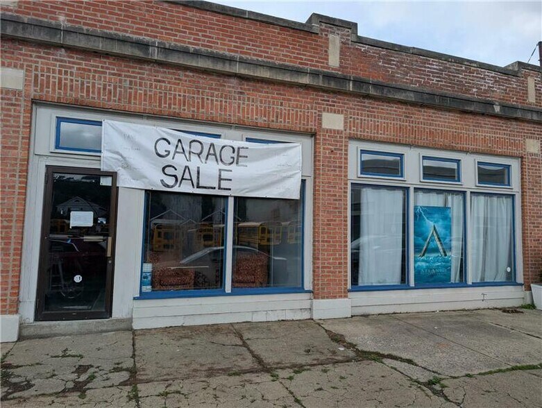 Primary Photo Of 351-353 Fifth Ave, Troy Storefront For Lease