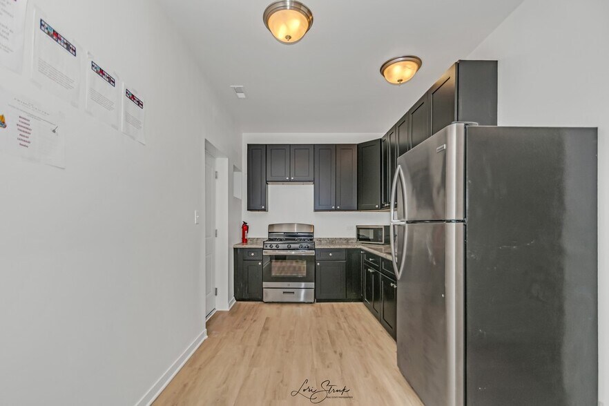 More Photos Of 4952 W Madison St, Chicago Multifamily For Sale