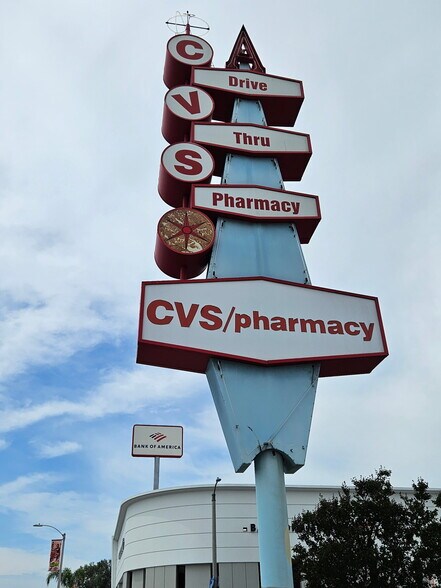 More Photos Of 909 S. Atlantic Blvd., Los Angeles Drugstore For Sale