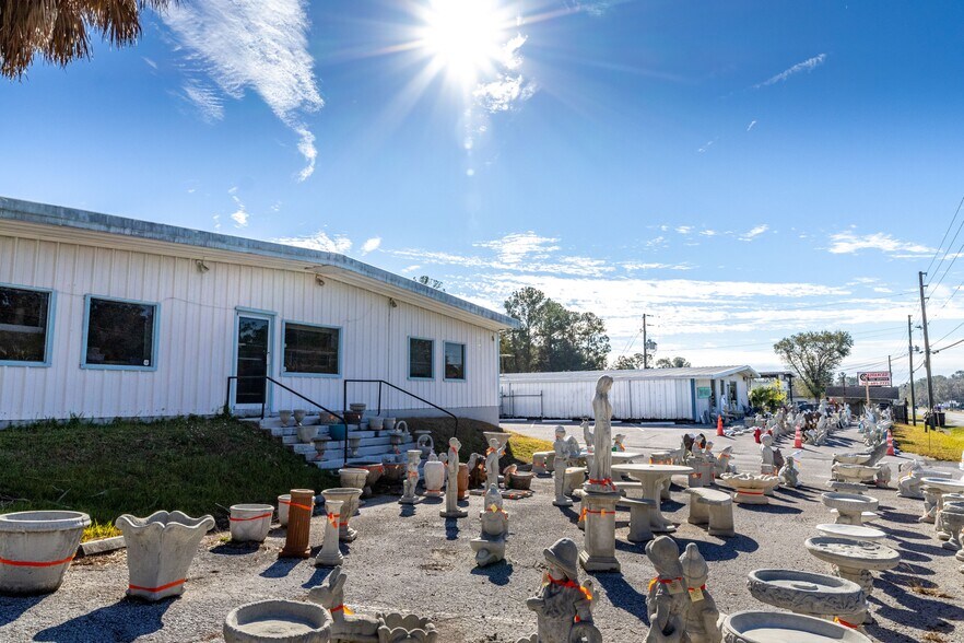 More Photos Of 1350 Ponce De Leon Blvd, Brooksville Warehouse For Sale