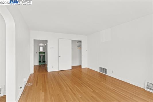 More Photos Of 476 42nd St, Oakland Apartments For Sale