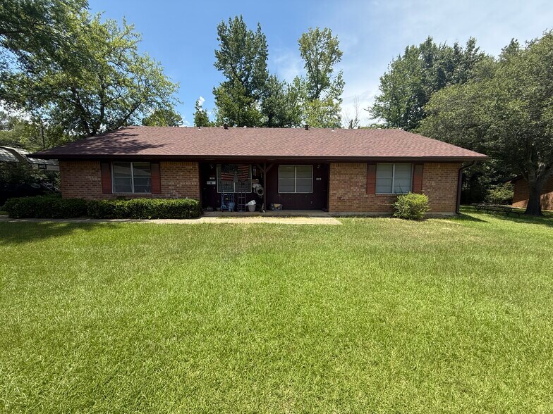 More Photos Of 1007 Richey Dr, Gladewater Apartments For Sale