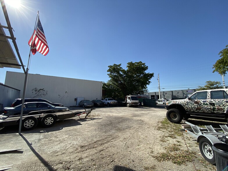 More Photos Of 5571 NW 84th Ave, Miami Warehouse For Sale