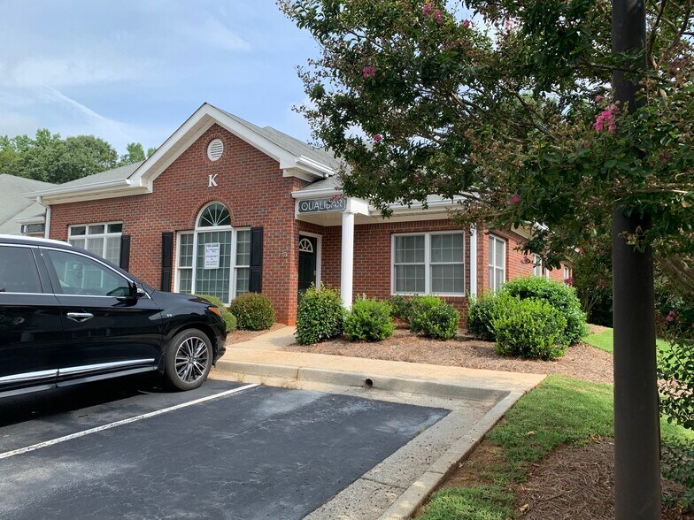 More Photos Of 555 Sun Valley Dr, Roswell Medical For Lease