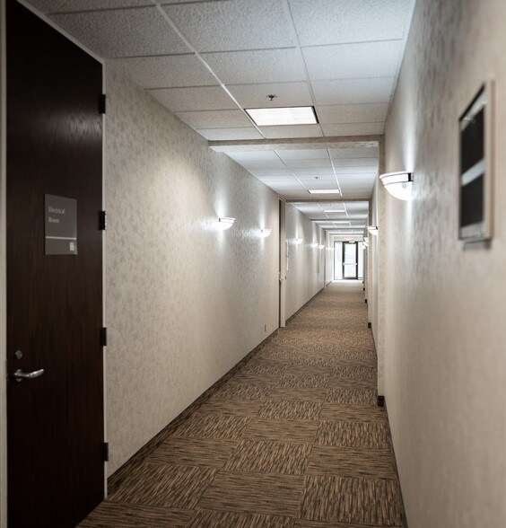 More Photos Of 12400 Portland Ave, Burnsville Office Residential For Lease