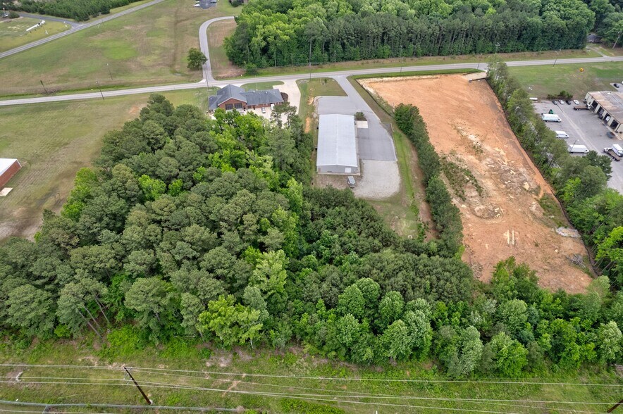 More Photos Of 2040 Fenner Rd, Rocky Mount Warehouse For Sale