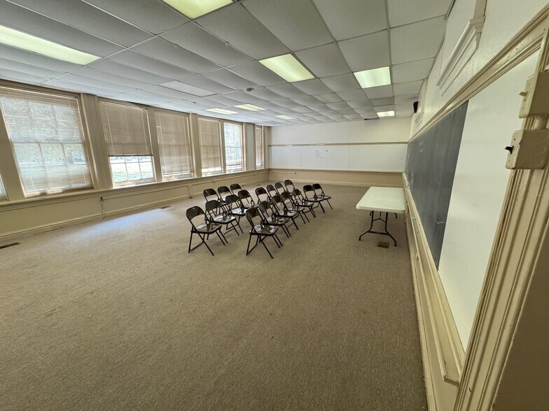 More Photos Of 1017 N Sanga Rd, Cordova Specialty For Sale