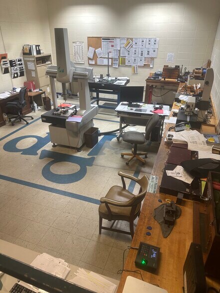 More Photos Of 151 Hanger Cir, Richmond Industrial For Sale