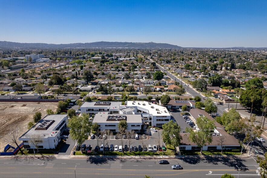 More Photos Of 1710 W Cameron Ave, West Covina Unknown For Lease