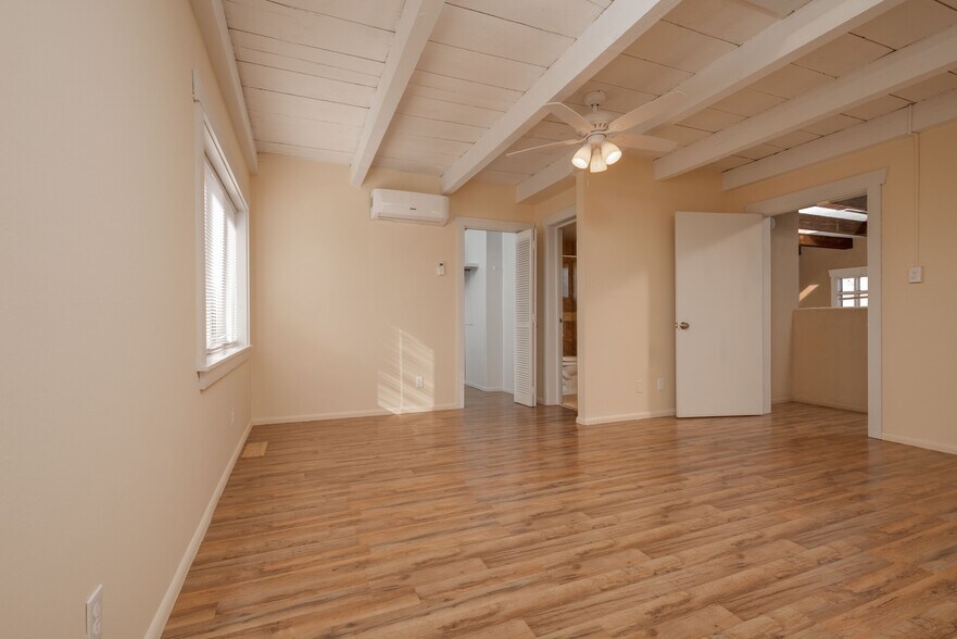 More Photos Of 1400 Maclovia Ln, Santa Fe Office Residential For Sale