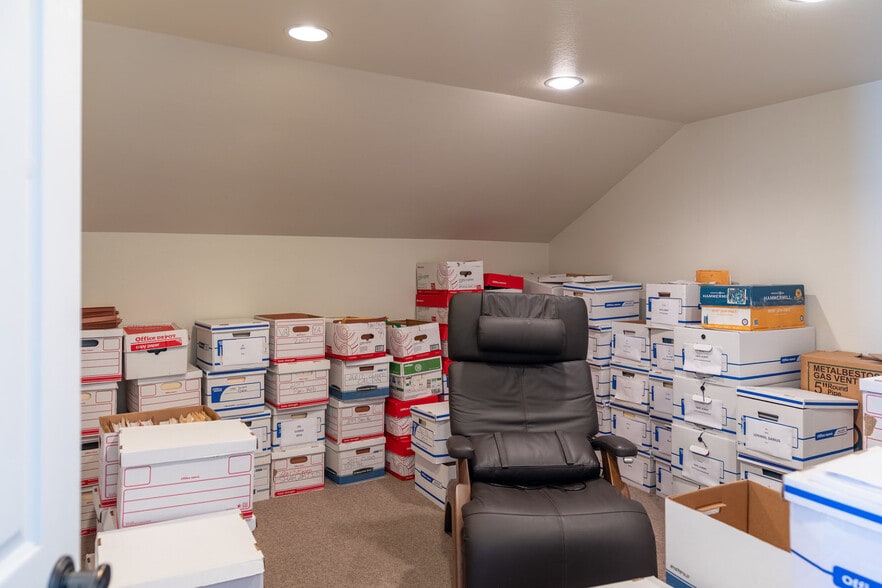 More Photos Of 806 W 11th St, Austin Office Residential For Lease