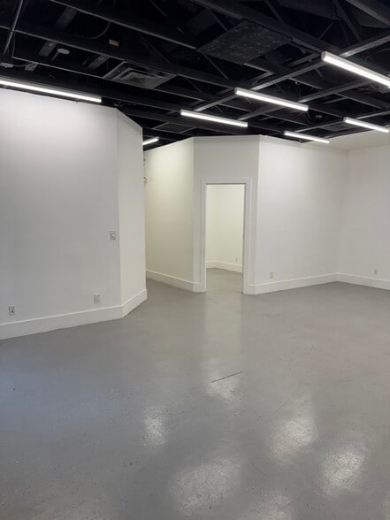 More Photos Of 120 E Marks St, Orlando Loft Creative Space For Lease