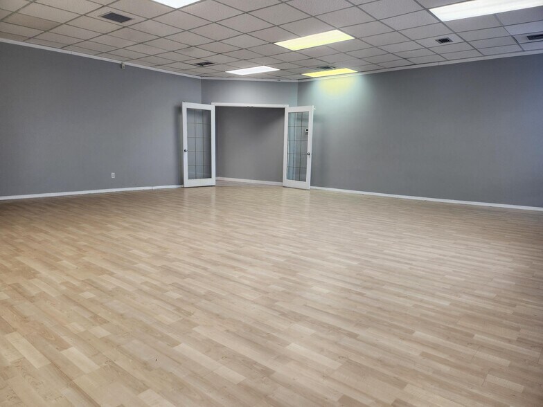 More Photos Of 11203-11209 Jasper Ave NW, Edmonton Storefront Retail Office For Lease